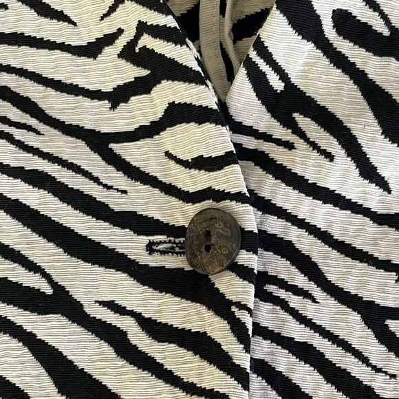 NWT Zara Basic Zebra Print Crop Blazer Womens Size S - Picture 4 of 7